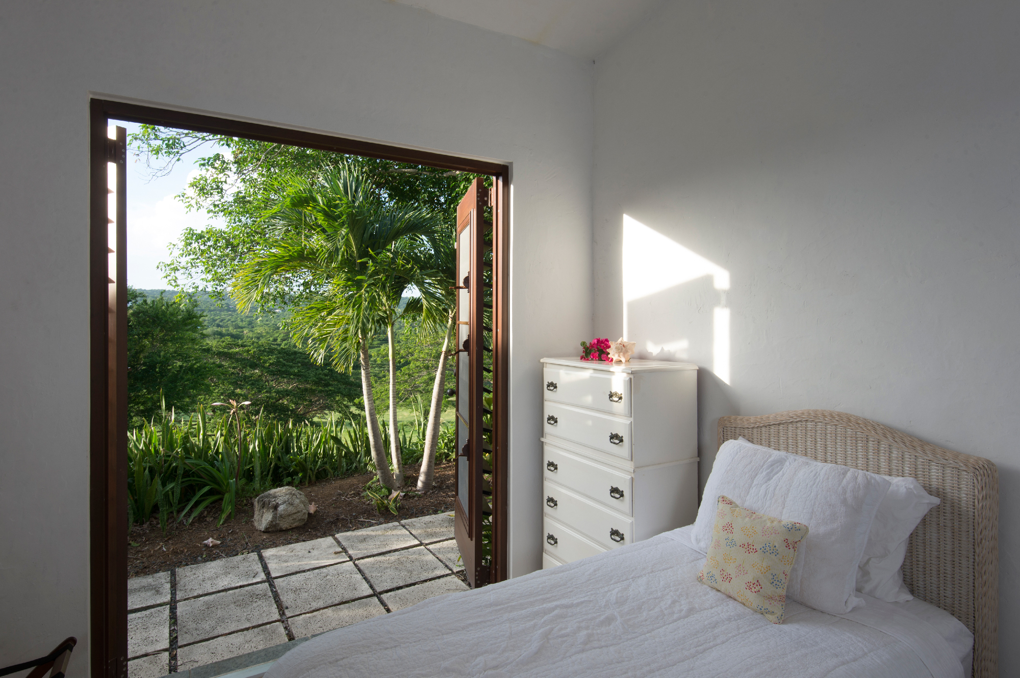 twin beds private bathroom